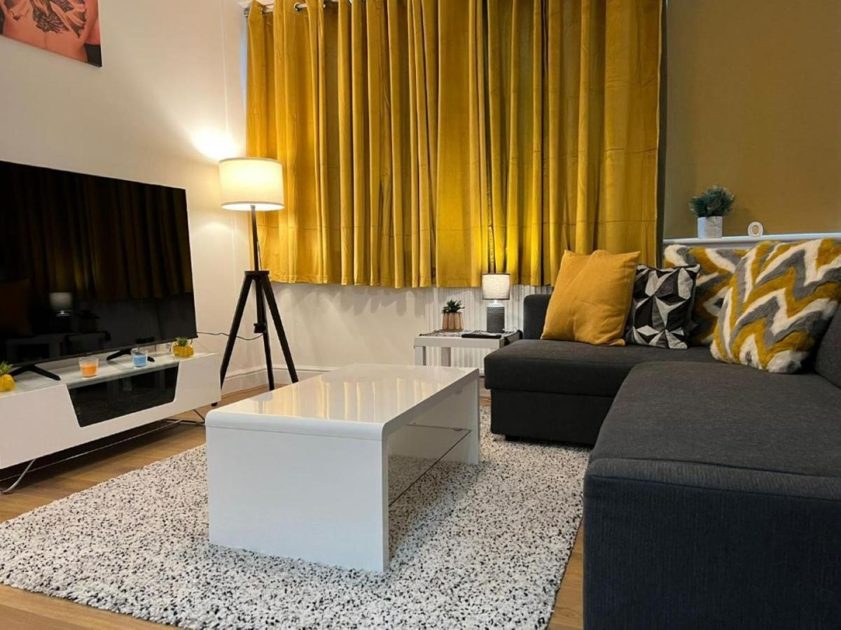 Modern And Stylish 1Bed Flat Apartment Barking  Bagian luar foto