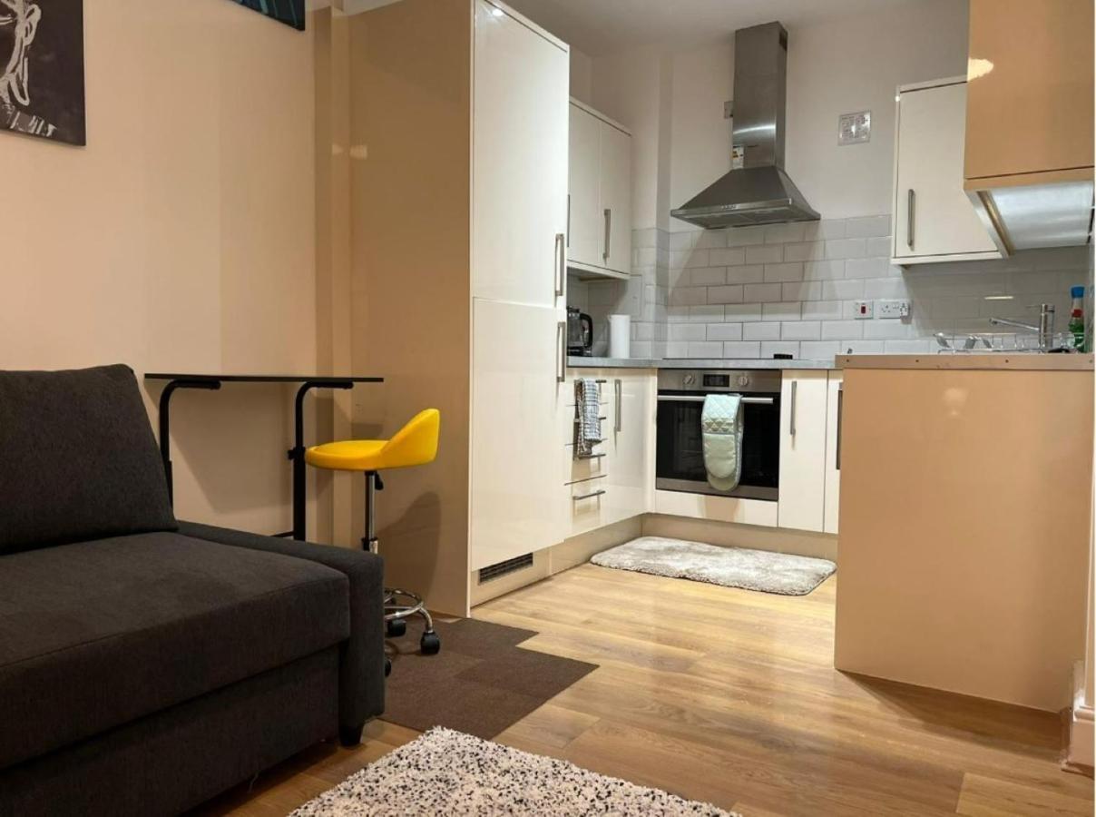 Modern And Stylish 1Bed Flat Apartment Barking  Bagian luar foto