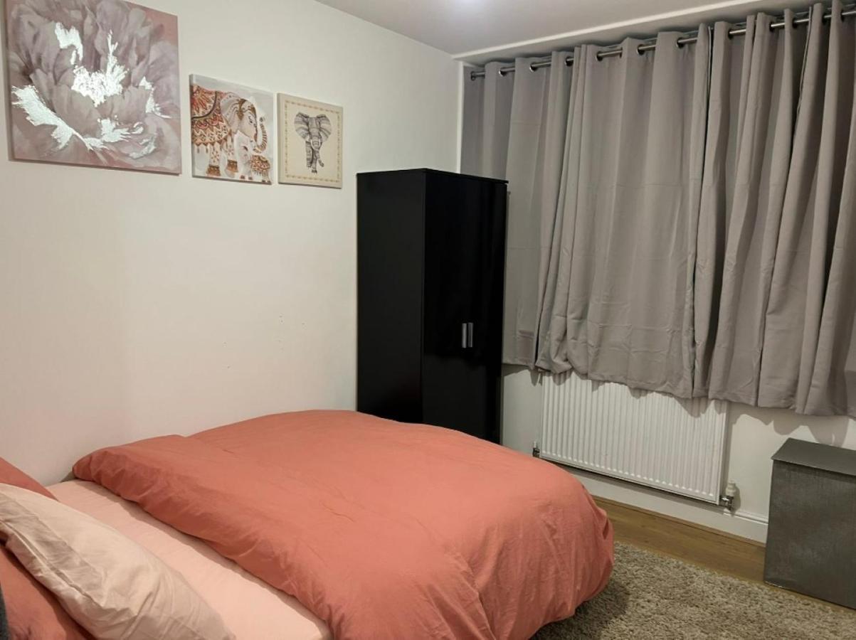 Modern And Stylish 1Bed Flat Apartment Barking  Bagian luar foto
