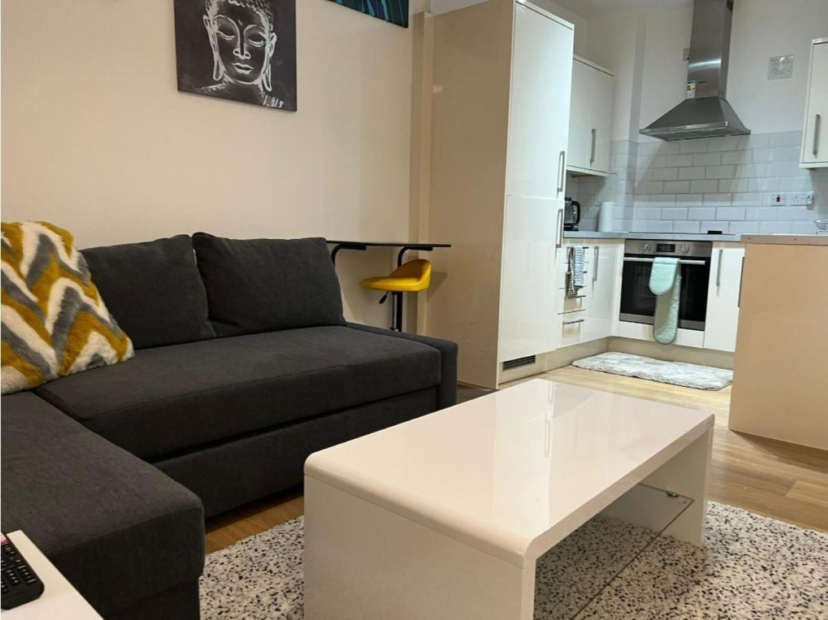 Modern And Stylish 1Bed Flat Apartment Barking  Bagian luar foto